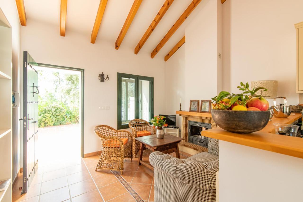Rosas Cantares: Casa Maurus. Pizarra Exterior foto
