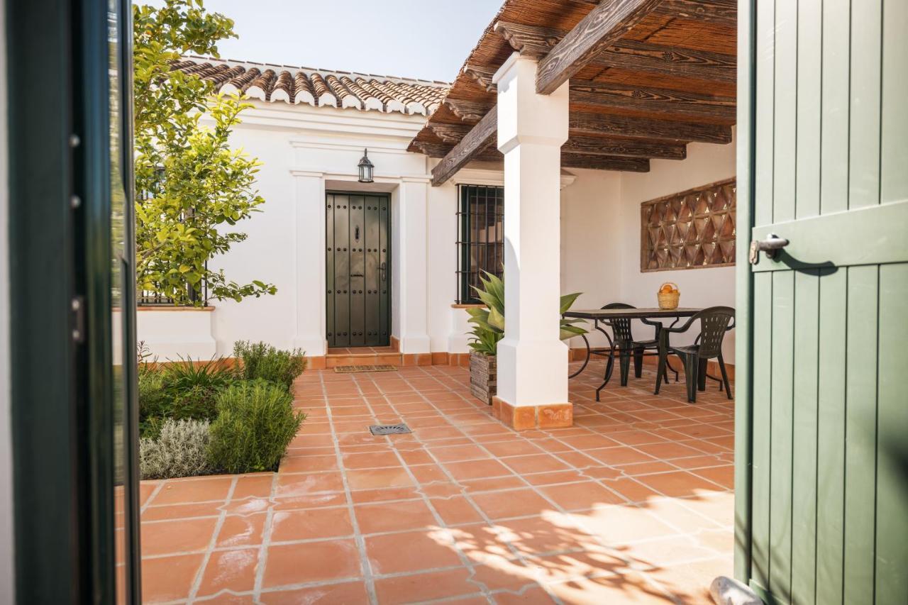Rosas Cantares: Casa Maurus. Pizarra Exterior foto